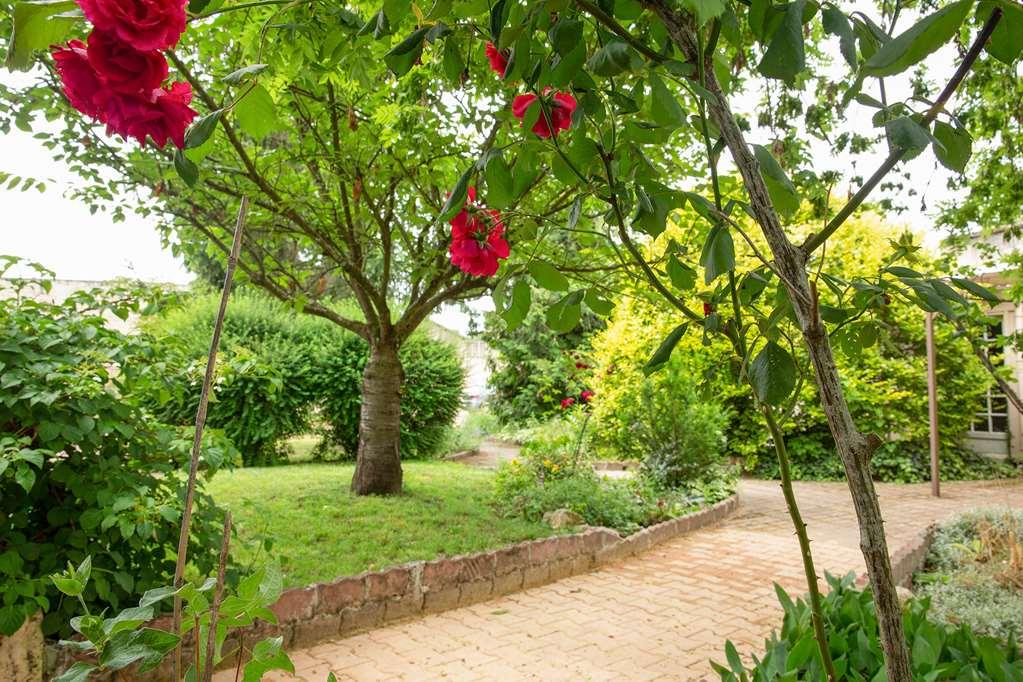 The Originals Boutique, Hotel Clos Sainte Marie, Nevers Esterno foto