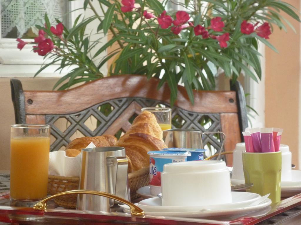 The Originals Boutique, Hotel Clos Sainte Marie, Nevers Esterno foto