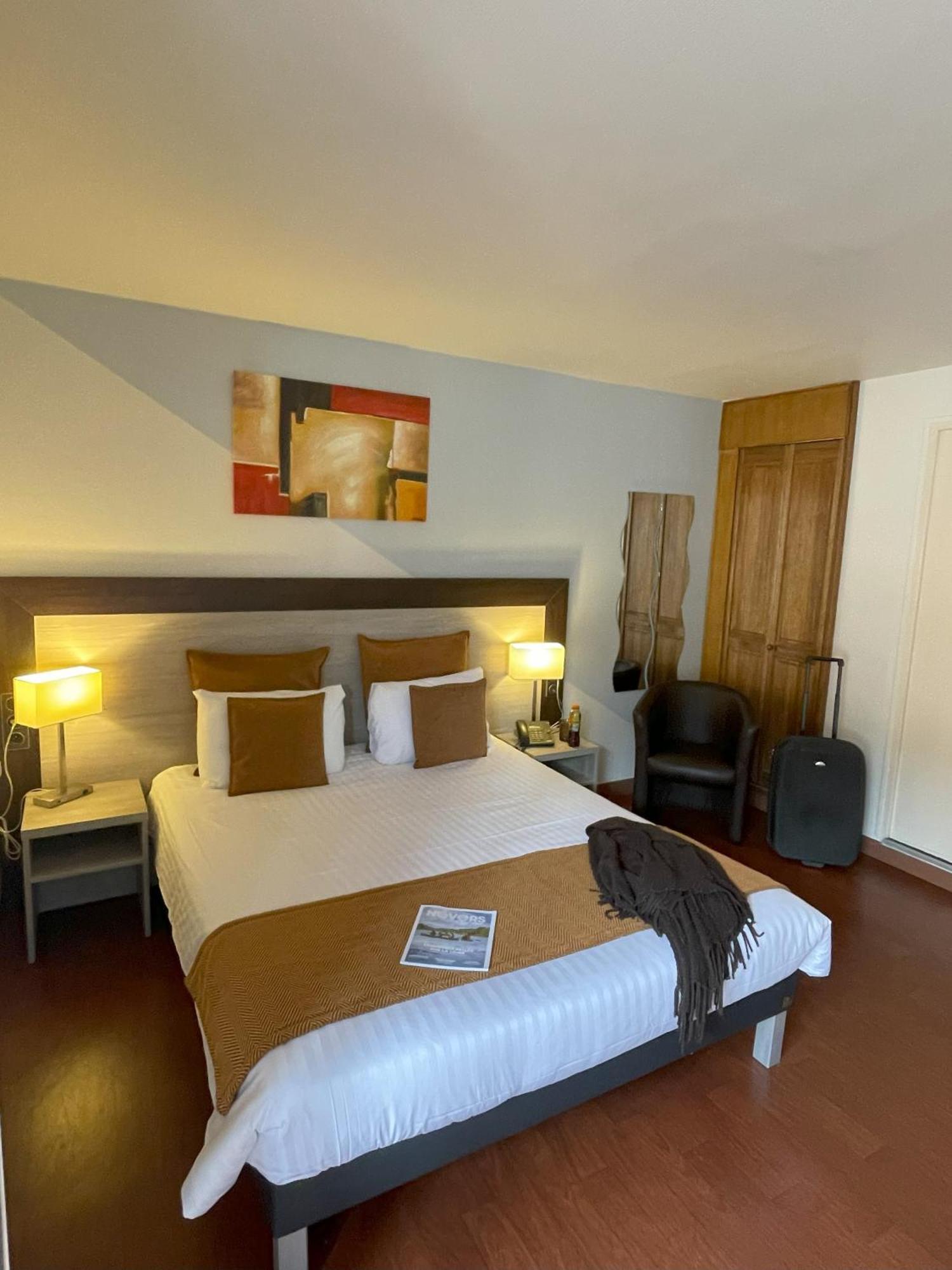 The Originals Boutique, Hotel Clos Sainte Marie, Nevers Esterno foto