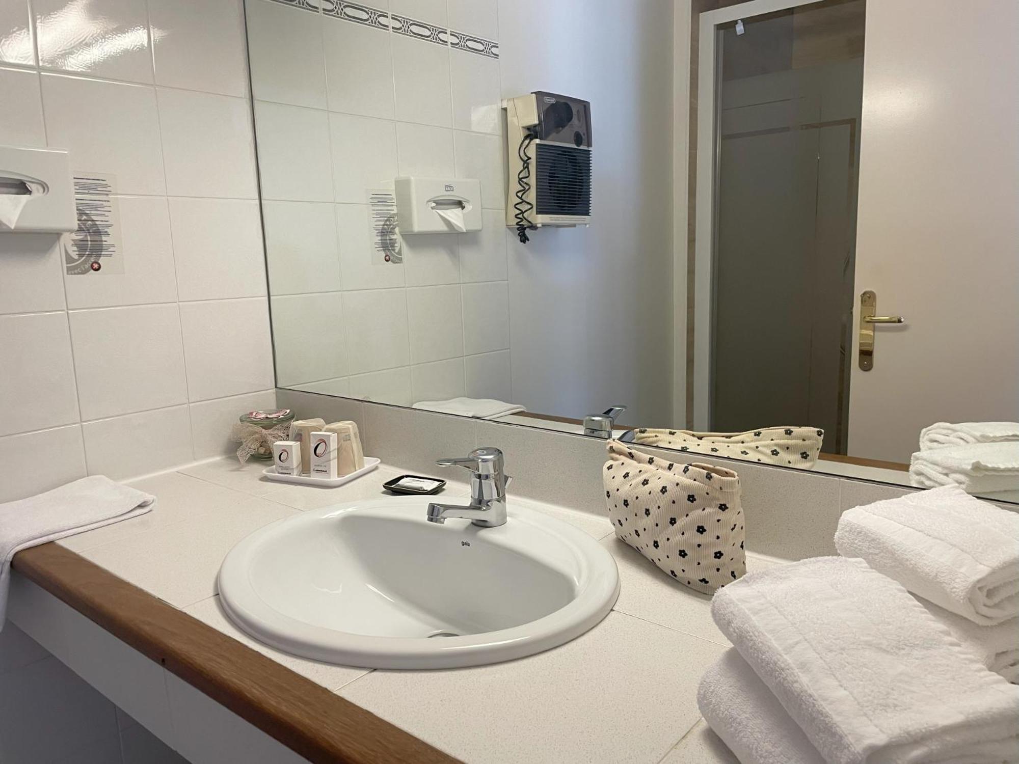 The Originals Boutique, Hotel Clos Sainte Marie, Nevers Esterno foto