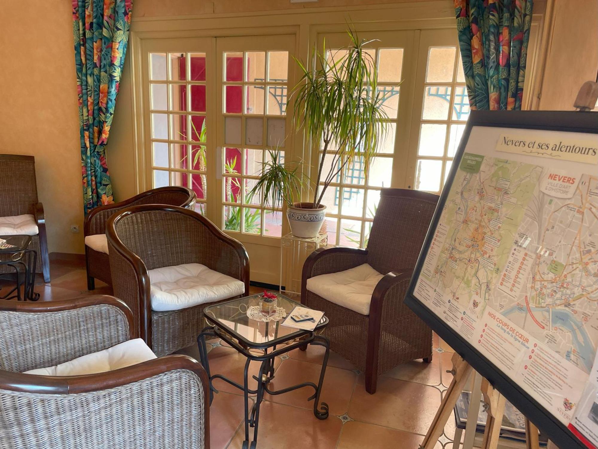 The Originals Boutique, Hotel Clos Sainte Marie, Nevers Esterno foto