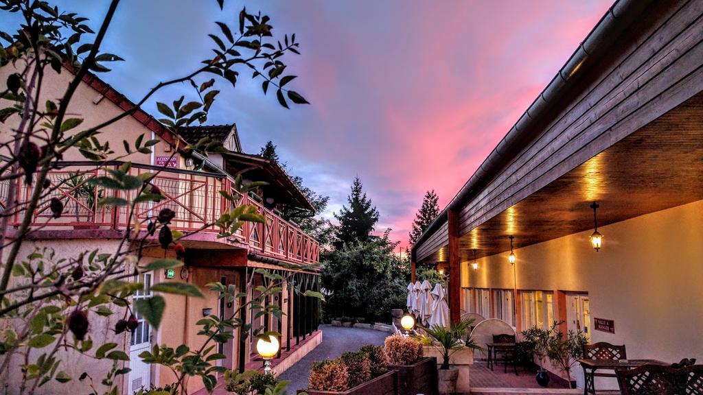 The Originals Boutique, Hotel Clos Sainte Marie, Nevers Esterno foto