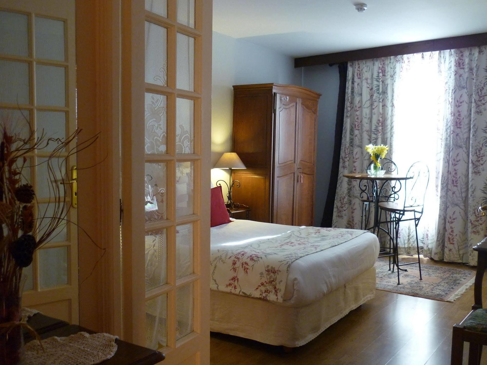 The Originals Boutique, Hotel Clos Sainte Marie, Nevers Esterno foto